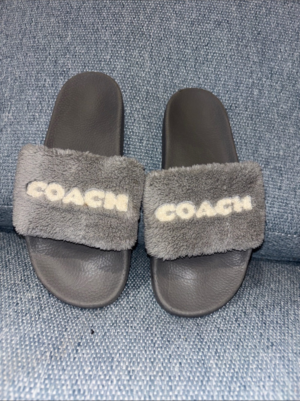 Coach faux fur slides! Women’s 7